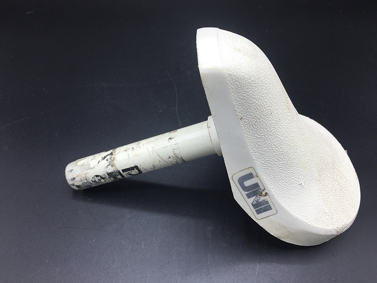 Uni Pro White saddle