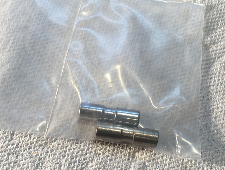 Brake lever pivot pin