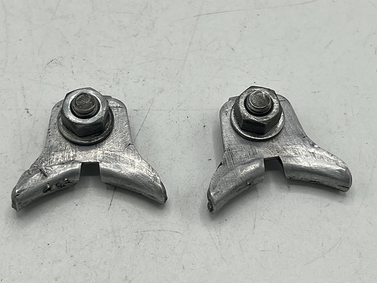 Crossbow straddle hanglers